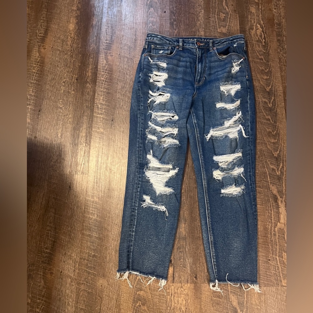 American Eagle Mom Jeans Size 12 short